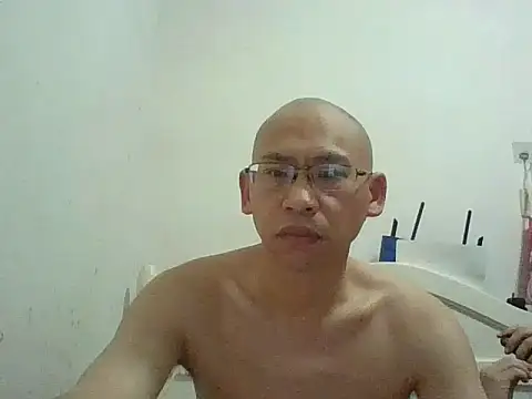 Snapshot of benly118 chatting on 04-22-26, 10:55 benly118 online show from 04-22-26, 10:55