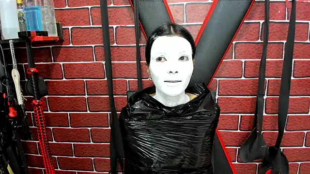 Snapshot of BDSM_FETISHESS chatting on 04-29-26, 05:30 BDSM FETISHESS online show from 04-29-26, 05:30