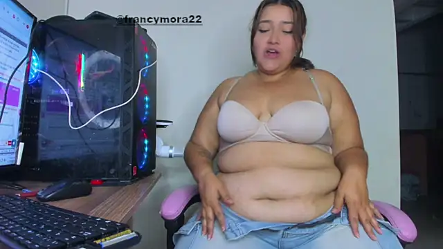 cellycanela  online show from 06-12-26, 01:59