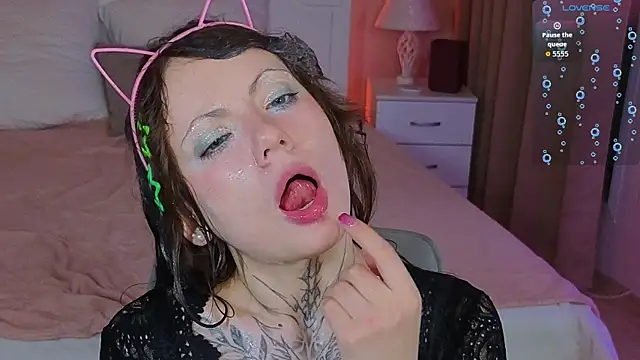 EricaMoonn online show from 04-25-26, 01:41