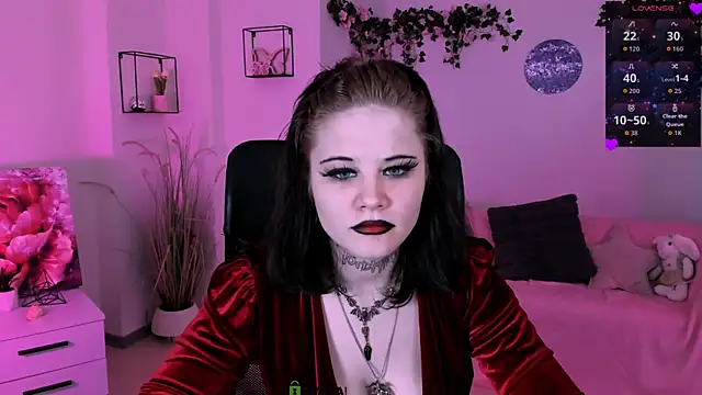 Snapshot of nikki_kiss_ chatting on 07-09-26, 08:40 nikki kiss online show from 07-09-26, 08:40