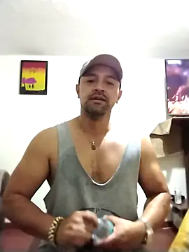 AlejoMoretti online show from 04-30-26, 11:09