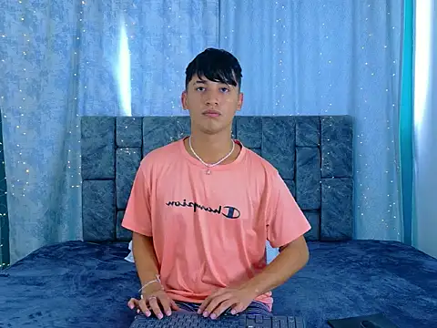 Snapshot of IhanKing chatting on 04-20-26, 07:26 IhanKing online show from 04-20-26, 07:26