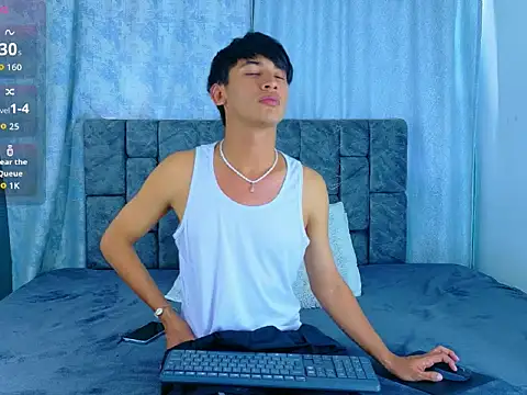 Snapshot of IhanKing chatting on 05-25-26, 07:20 IhanKing online show from 05-25-26, 07:20