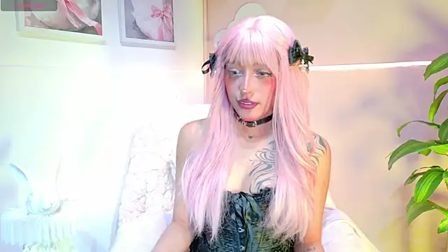 VaLuu   online show from 06-29-26, 12:49
