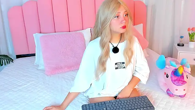 sweett fire online show from 04-18-26, 05:39