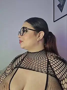 Snapshot of Nicolevega1 chatting on 06-12-26, 01:15 Nicolevega1 online show from 06-12-26, 01:15