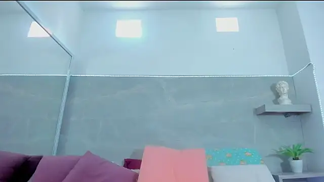 Kitty Dream01 online show from 04-20-26, 07:48