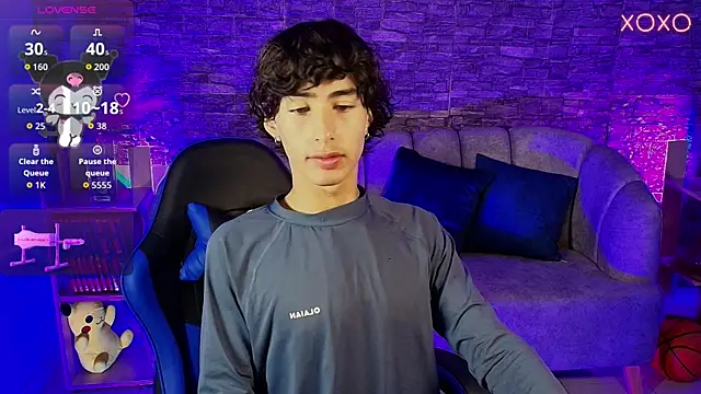 santi foxxx  online show from 04-21-26, 11:16