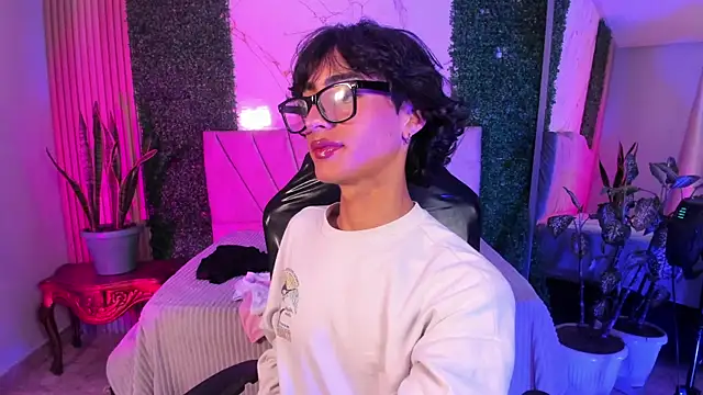 santi foxxx  online show from 04-22-26, 02:58