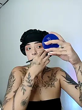 AteneaRockstar04 online show from 04-21-26, 09:39