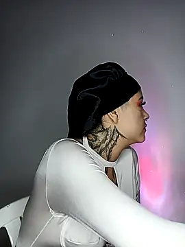 AteneaRockstar04 online show from 04-27-26, 09:57