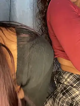 SweetTiana  online show from 04-21-26, 11:18