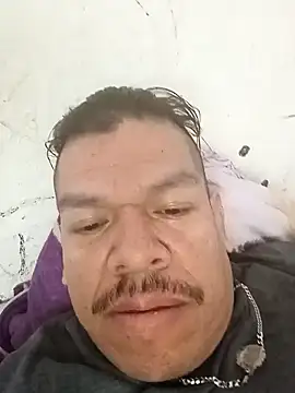 Snapshot of Oskr2024XXX chatting on 02-11-25, 10:18 Oskr2024XXX online show from 02-11-25, 10:18