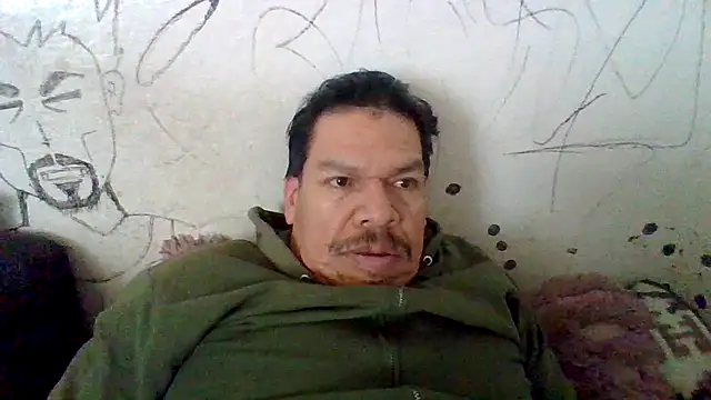 Snapshot of Oskr2024XXX chatting on 12-21-25, 07:10 Oskr2024XXX online show from 12-21-25, 07:10