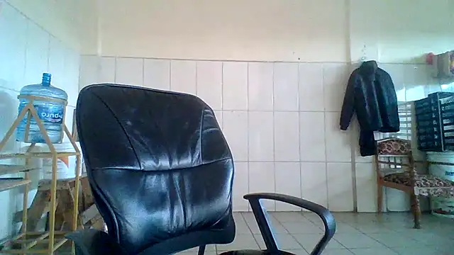 Snapshot of Oskr2024XXX chatting on 01-10-26, 09:30 Oskr2024XXX online show from 01-10-26, 09:30