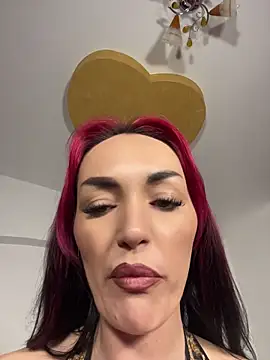Snapshot of MeganFoxiyyy chatting on 04-23-26, 04:14 MeganFoxiyyy online show from 04-23-26, 04:14