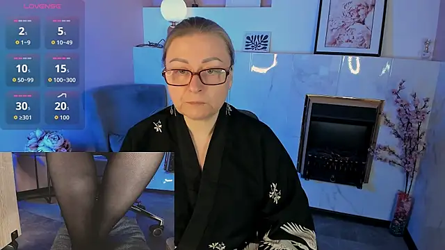 Alexandra Kind online show from 04-18-26, 08:53