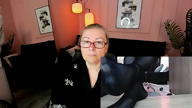 Snapshot of Alexandra_Kind chatting on 06-05-26, 01:50 Alexandra Kind online show from 06-05-26, 01:50