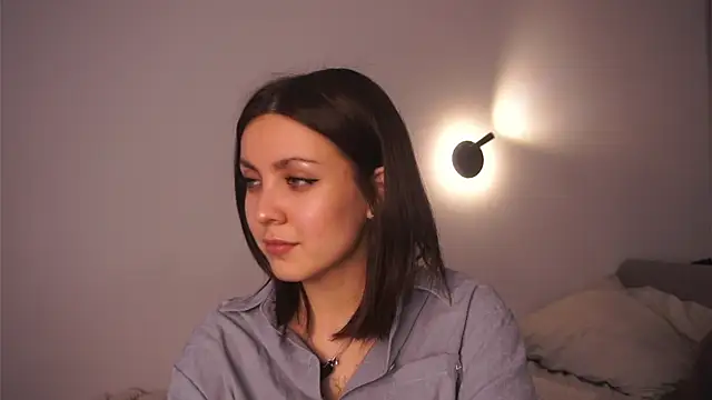 ElviraGounder online show from 04-26-26, 06:11