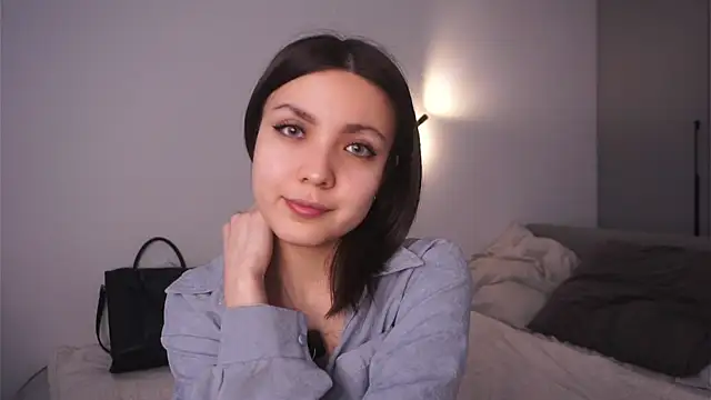 ElviraGounder online show from 04-27-26, 06:11