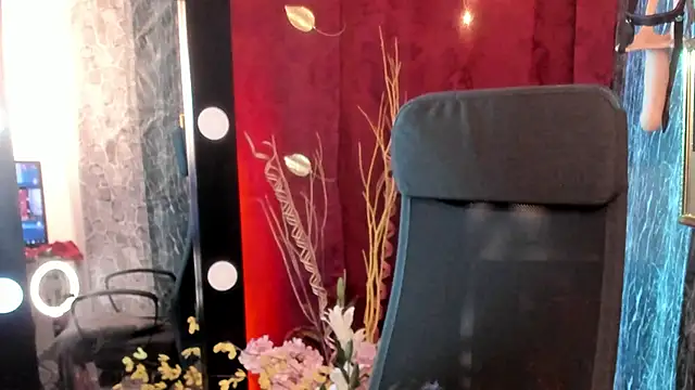 Queenscarlettsecret online show from 04-16-26, 09:39