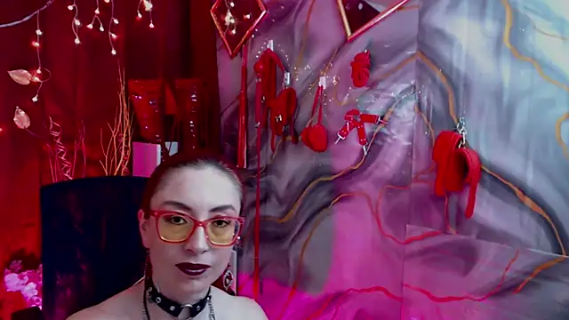 Queenscarlettsecret online show from 07-28-26, 12:48