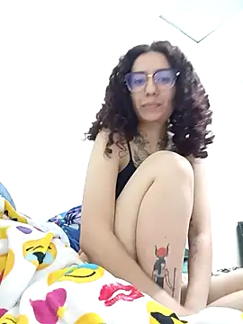 Aura Phone online show from 04-20-26, 04:15