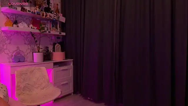 MyNaomi online show from 05-31-26, 05:09