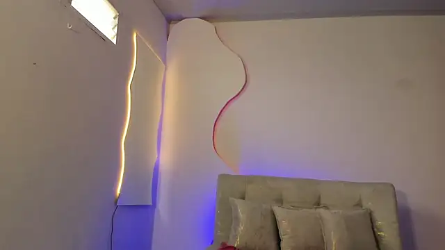 Aohomlester  online show from 04-15-26, 07:58