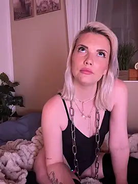 CuteMayaa online show from 04-15-26, 07:58