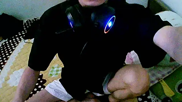 Snapshot of Kangc369 chatting on 04-18-26, 04:49 Kangc369 online show from 04-18-26, 04:49