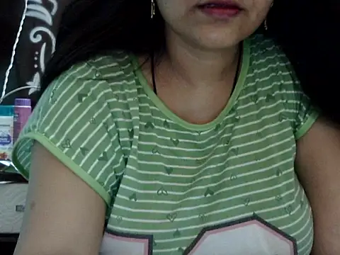 Snapshot of Sexy_Mahekk chatting on 05-19-26, 05:19 Sexy Mahekk online show from 05-19-26, 05:19