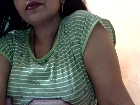 Snapshot of Sexy_Mahekk chatting on 05-26-26, 03:41 Sexy Mahekk online show from 05-26-26, 03:41