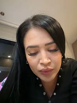 Snapshot of Sara_fun chatting on 01-15-25, 02:27 Sara fun online show from 01-15-25, 02:27