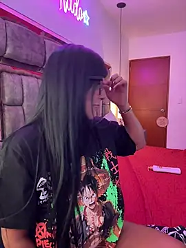 Snapshot of Sara_fun chatting on 01-26-25, 06:16 Sara fun online show from 01-26-25, 06:16