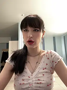 Snapshot of xo_Spirit chatting on 04-27-26, 01:20 xo Spirit online show from 04-27-26, 01:20