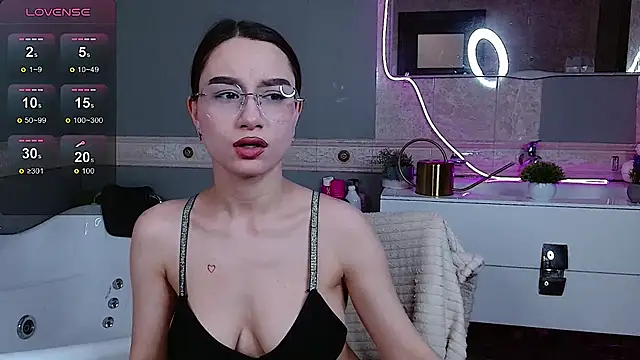 Snapshot of AndreaJohnsons chatting on 05-15-26, 08:32 AndreaJohnsons online show from 05-15-26, 08:32