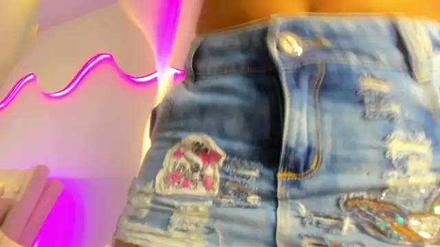 VenusBlazzer online show from 04-22-26, 02:07