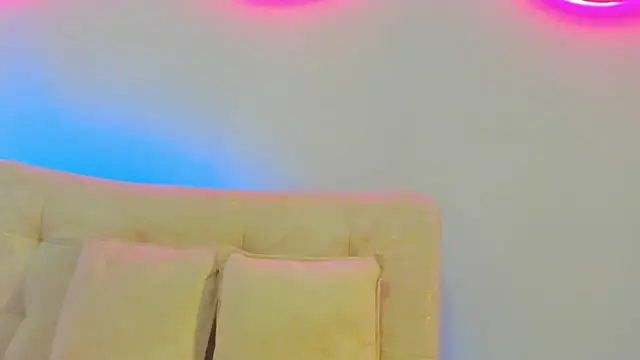 Snapshot of VenusBlazzer chatting on 05-17-26, 11:50 VenusBlazzer online show from 05-17-26, 11:50