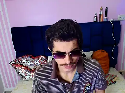taylor Stele online show from 05-05-26, 01:52