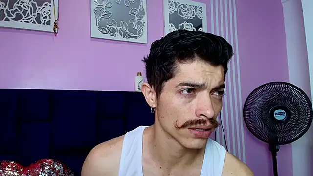 Snapshot of taylor_Stele chatting on 07-11-26, 09:05 taylor Stele online show from 07-11-26, 09:05