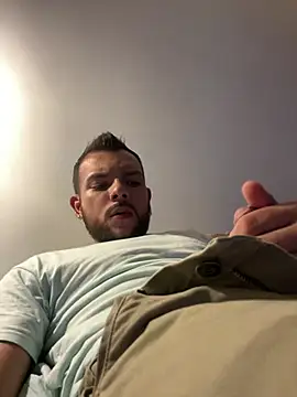 Simon Brown online show from 05-17-26, 03:48