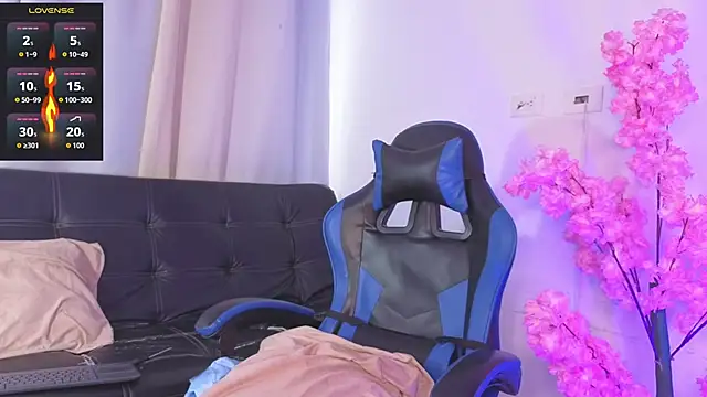 sary hott  online show from 04-17-26, 12:30