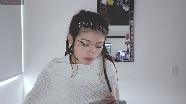 giulietta monsalve online show from 04-19-26, 02:49