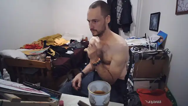 JohnnyMoves online show from 06-08-26, 01:50
