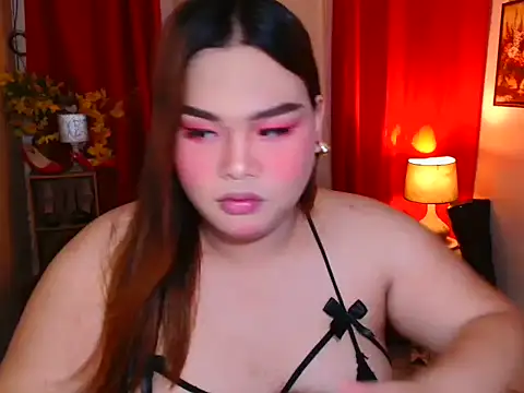 Snapshot of MargaretLim chatting on 06-20-26, 10:51 MargaretLim online show from 06-20-26, 10:51