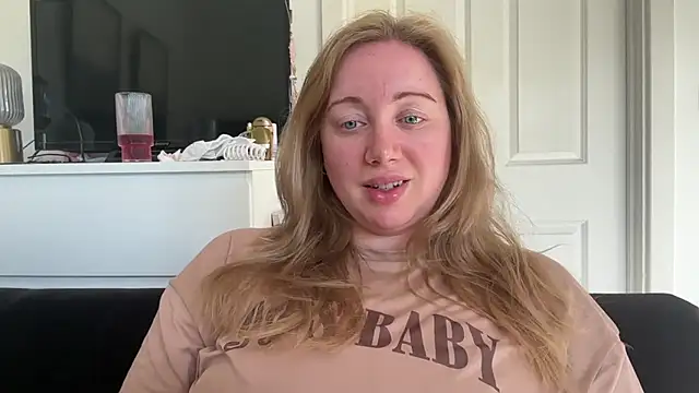 arielsweetieee online show from 06-09-26, 07:53