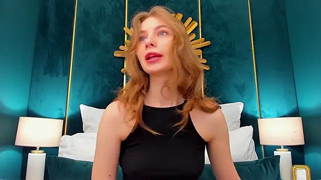 EricaLow online show from 05-05-26, 05:04