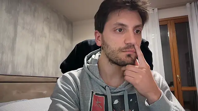 italianass94 online show from 04-22-26, 06:42